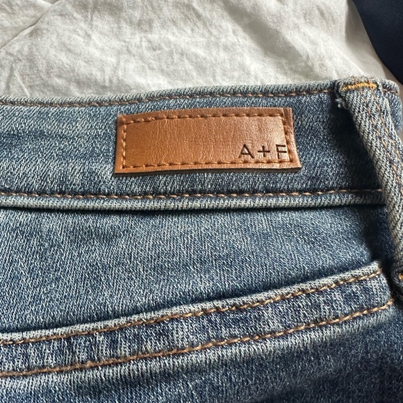 Abercrombie jeans - Picture 5 of 7